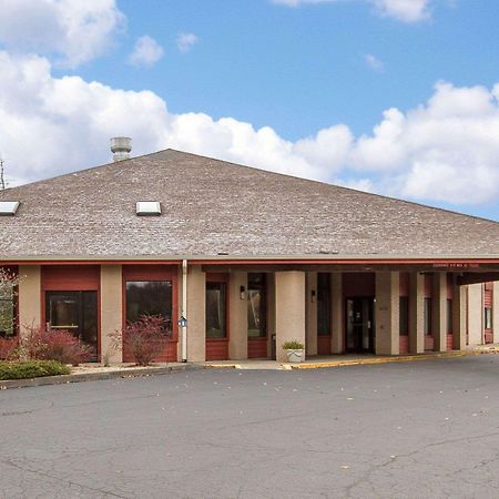 Quality Inn Macomb Near University Area מראה חיצוני תמונה