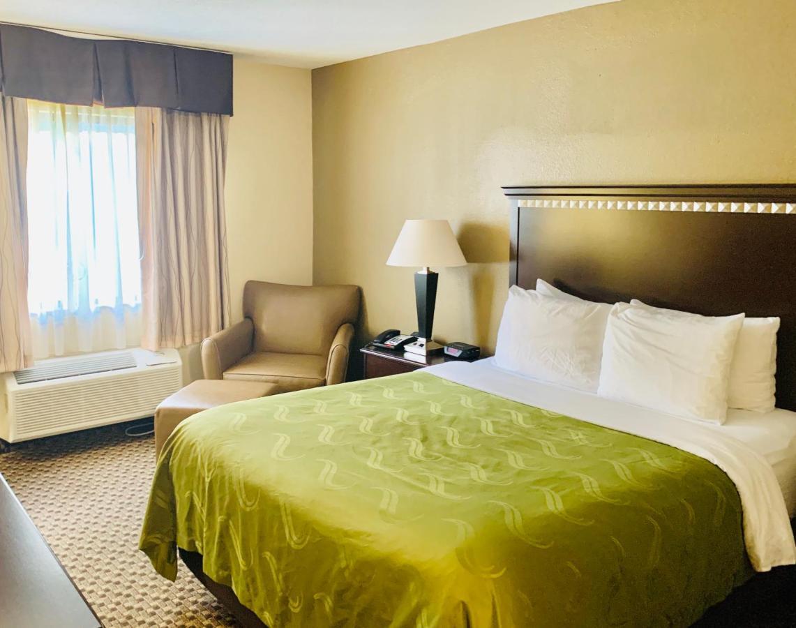Quality Inn Macomb Near University Area מראה חיצוני תמונה