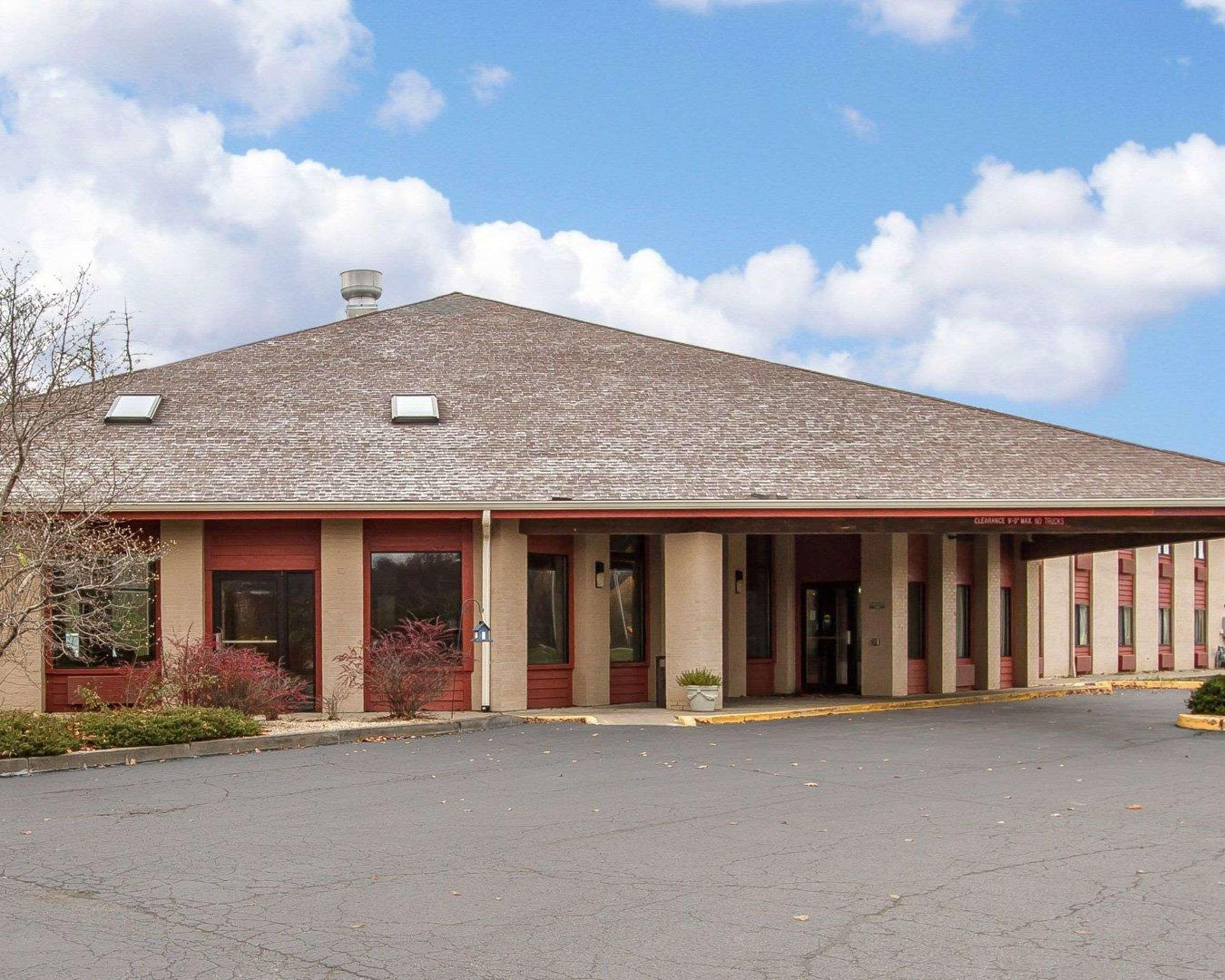 Quality Inn Macomb Near University Area מראה חיצוני תמונה