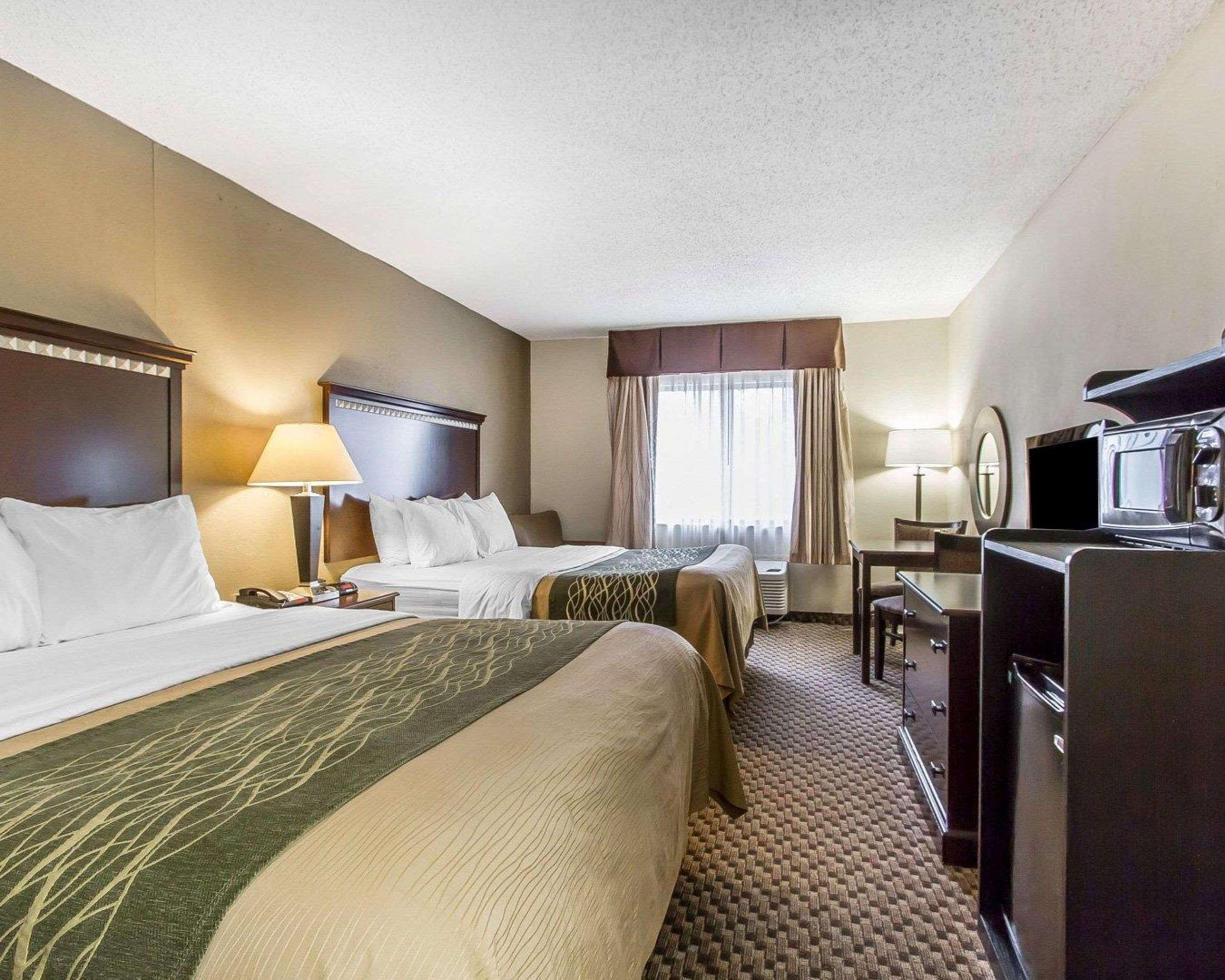 Quality Inn Macomb Near University Area מראה חיצוני תמונה