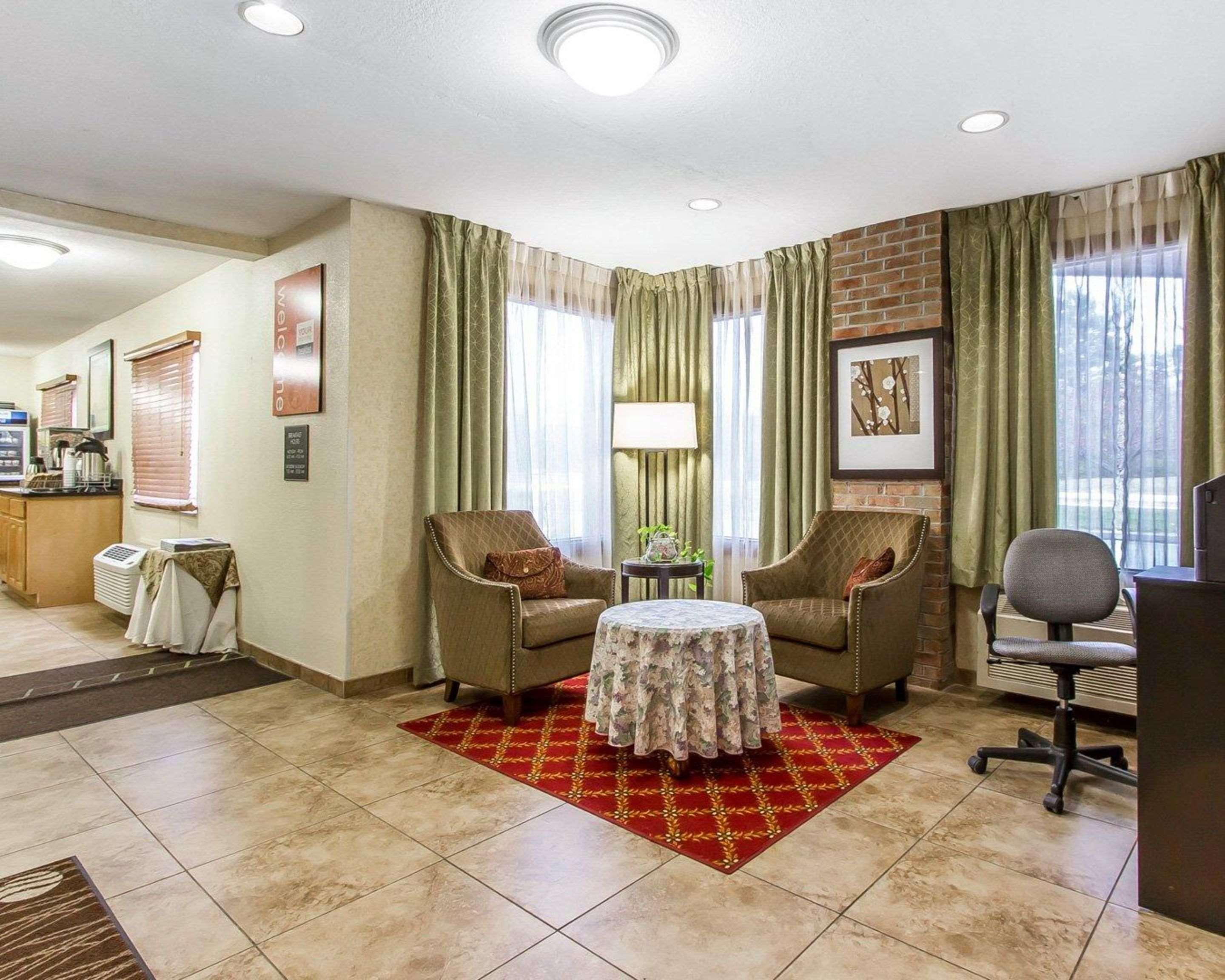 Quality Inn Macomb Near University Area מראה חיצוני תמונה