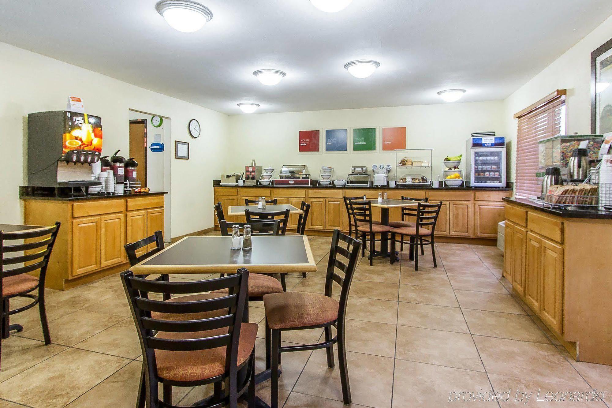 Quality Inn Macomb Near University Area מראה חיצוני תמונה