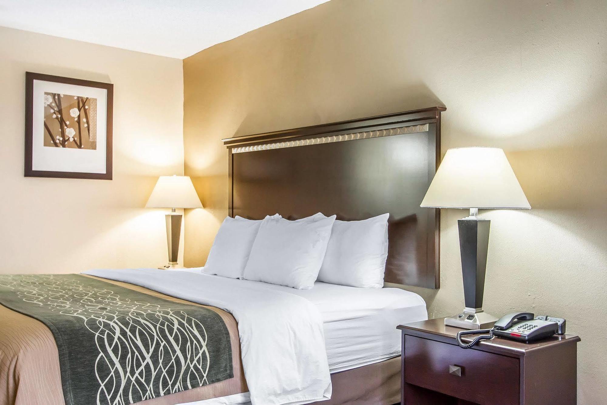 Quality Inn Macomb Near University Area מראה חיצוני תמונה