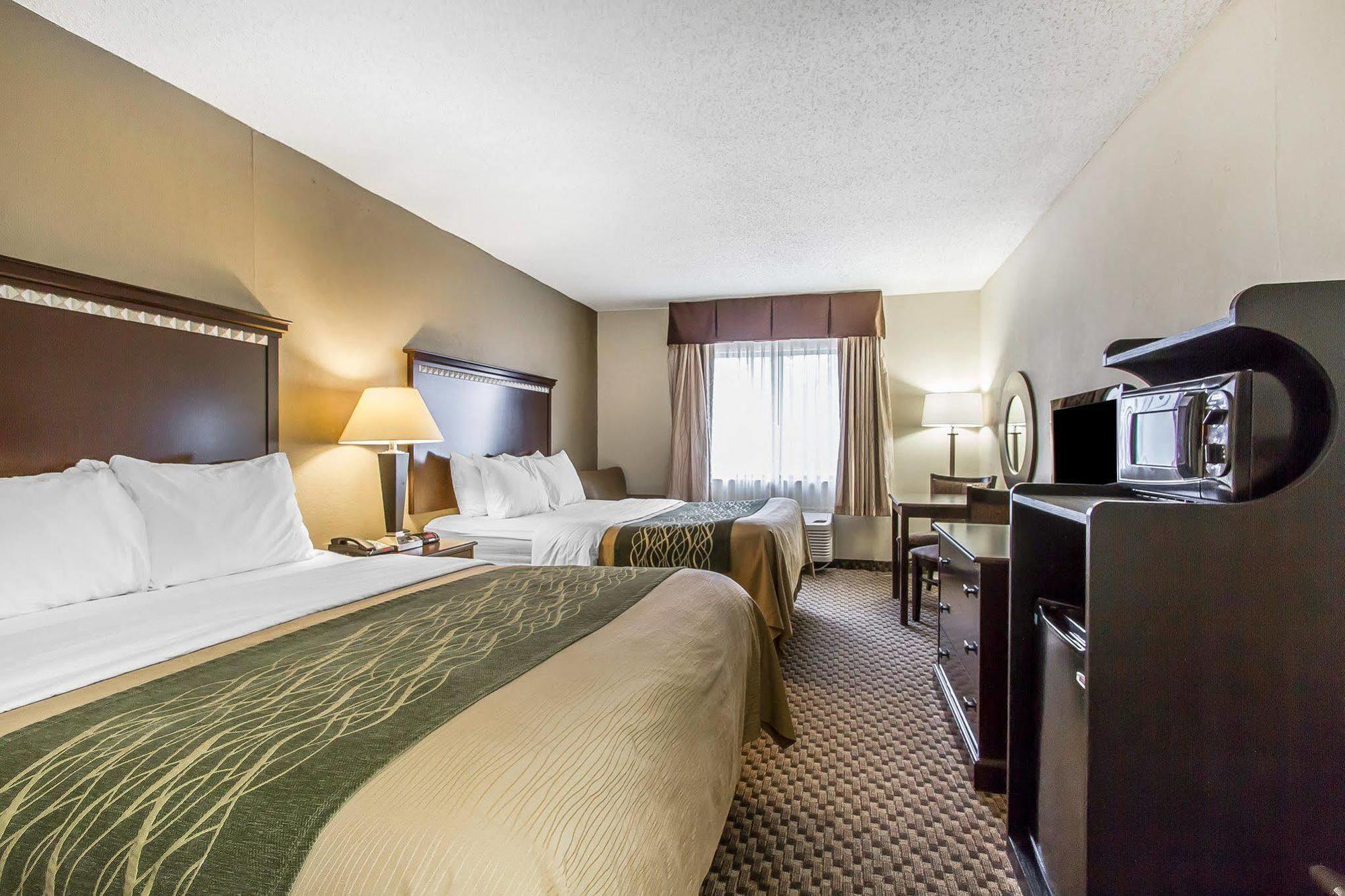 Quality Inn Macomb Near University Area מראה חיצוני תמונה
